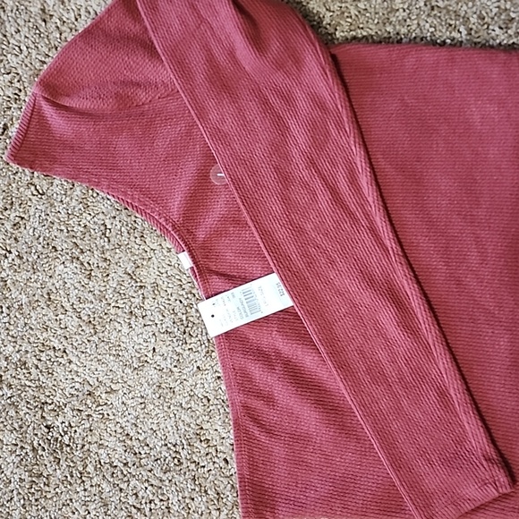 Pacsun Me to We Essentials Ribbed One-Shoulder Crop Top - Picture 8 of 8